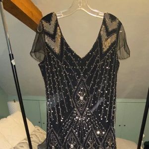 Black and Gold Flapper Dress. Perfect for Christmas Parties!